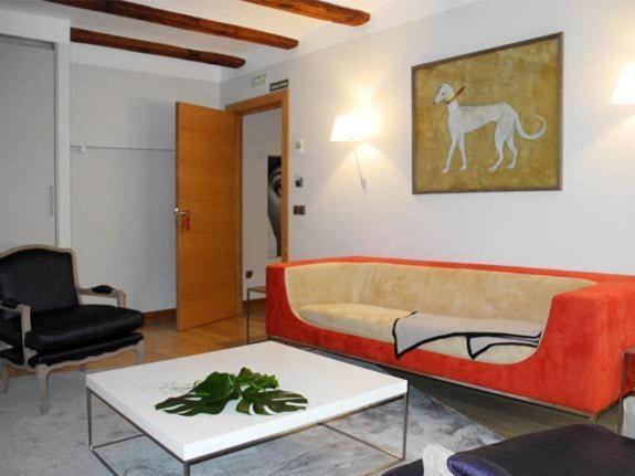 Hospederia Chapitel Hotel Estella Ruang foto