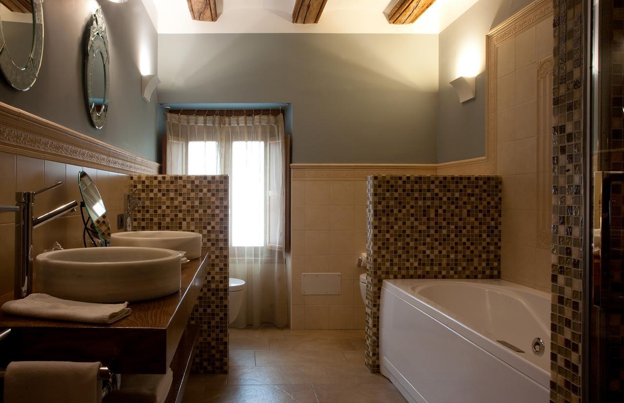 Hospederia Chapitel Hotel Estella Bagian luar foto