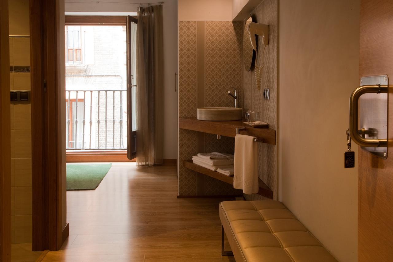 Hospederia Chapitel Hotel Estella Bagian luar foto