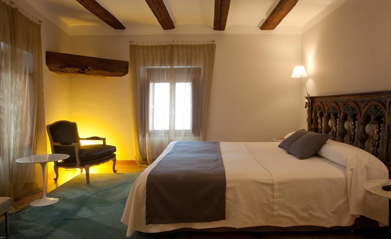 Hospederia Chapitel Hotel Estella Bagian luar foto